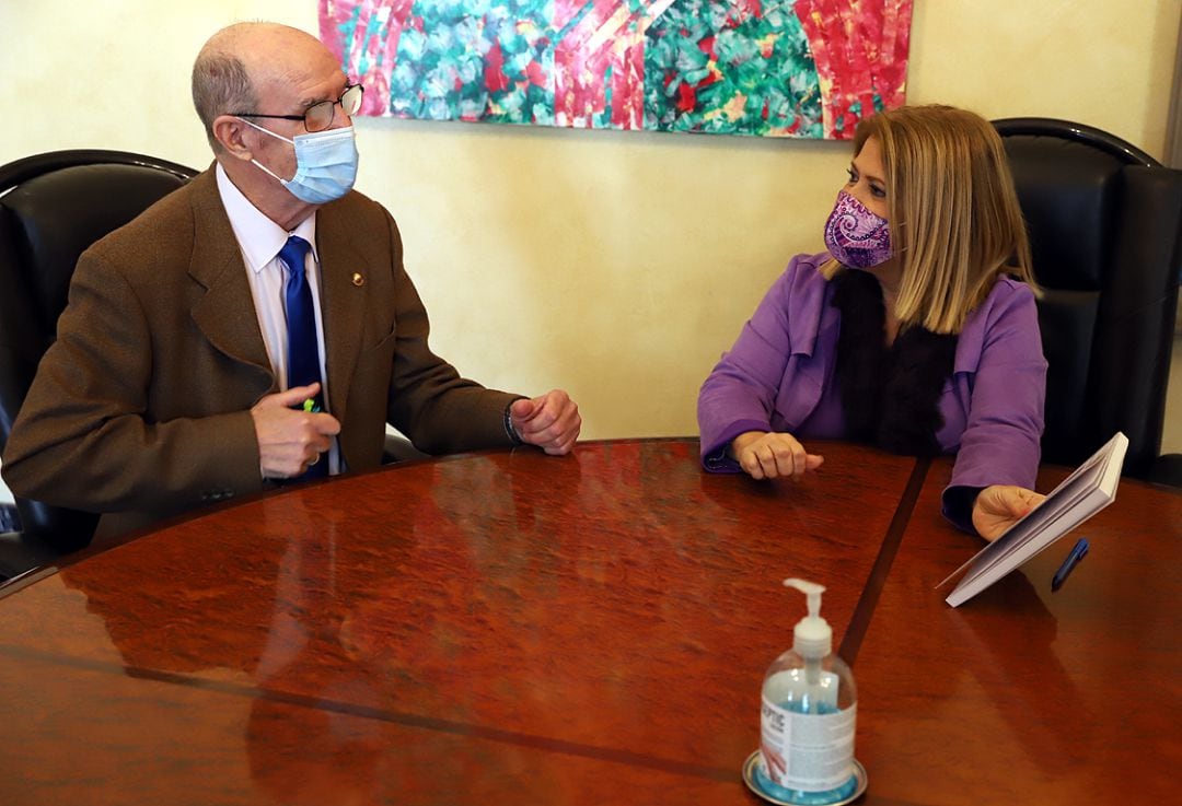 Pepe Ravelo junto a Mamen Sánchez