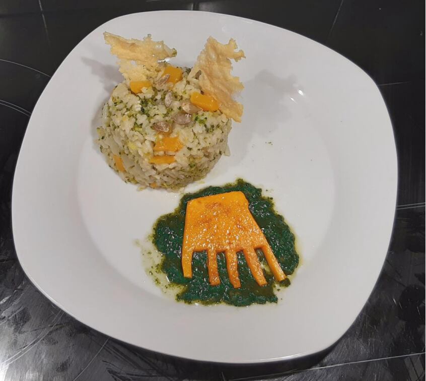 El segundo premio ha sido para José Mari Rivera con una receta de risotto con verduras