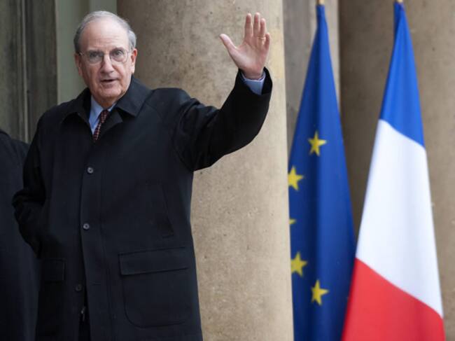 El enviado especial de Estados Unidos en la zona, George Mitchell, se muestra convencido de que la diplomacia conseguirá ayudar a alcanzar una paz duradera.