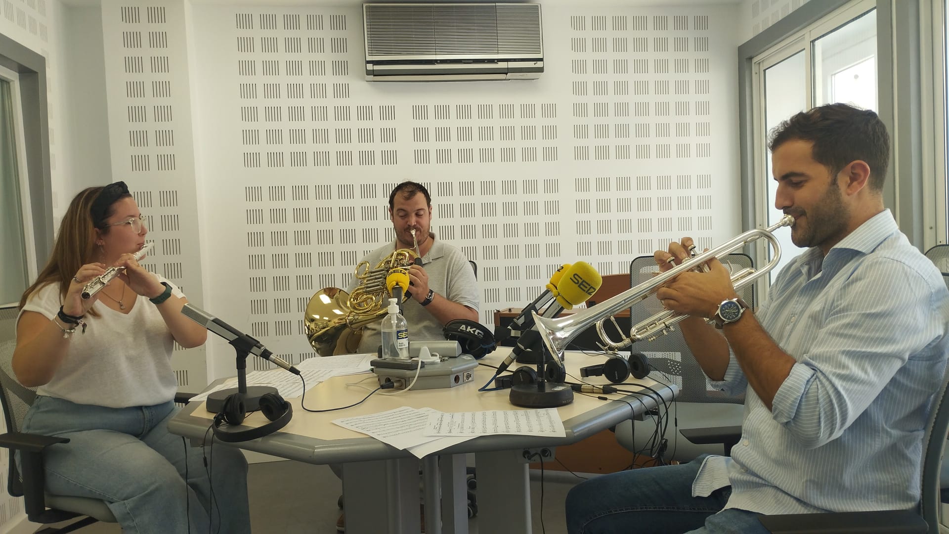 Los músicos Miguel Ángel Valdayo, Alejandro Lagares y Carmen Gómez