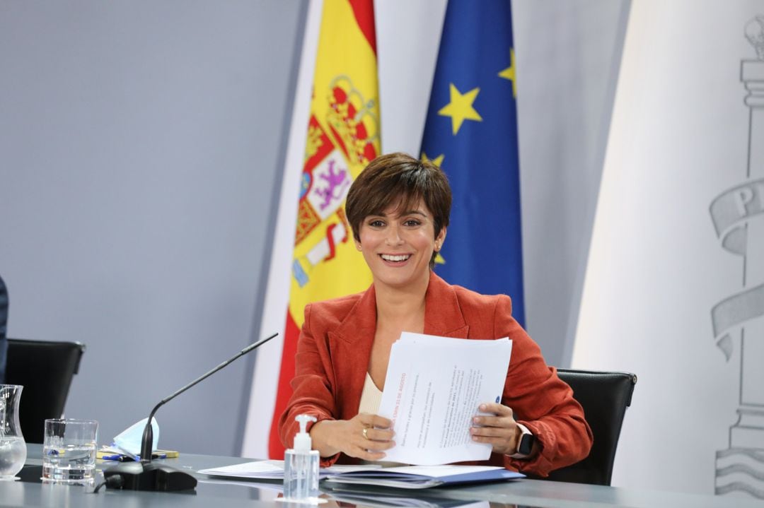 La ministra de Política Territorial y portavoz del Gobierno, Isabel Rodríguez García, en una rueda de prensa posterior al Consejo de Ministros, a 31 de agosto de 2021, en Madrid, (España)