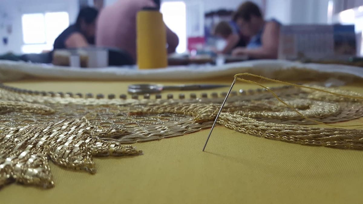 Roban enseres de bordados cofrades en un taller de la provincia de Jaén