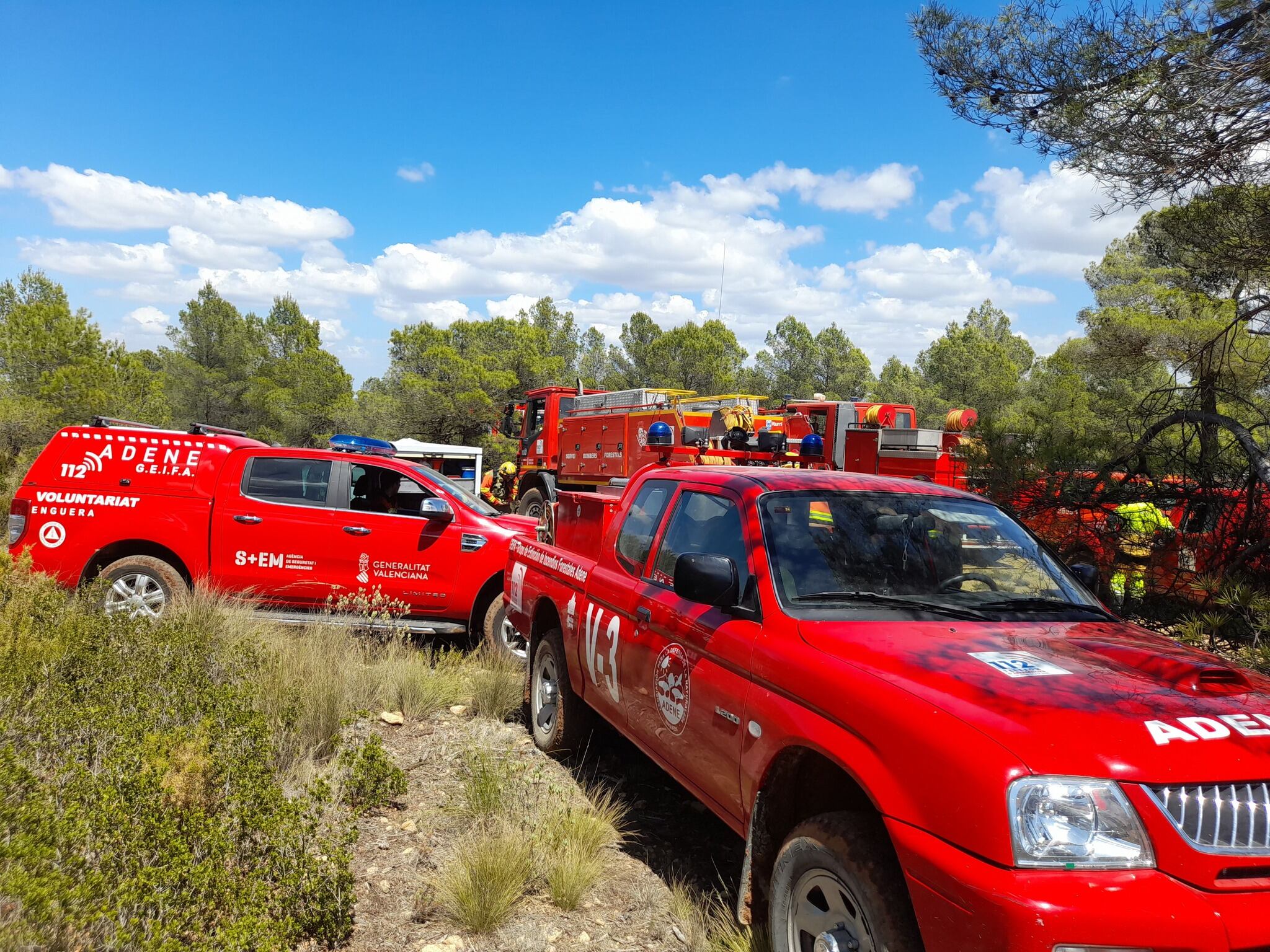 Vehículos de emergencias en ADENE Enguera