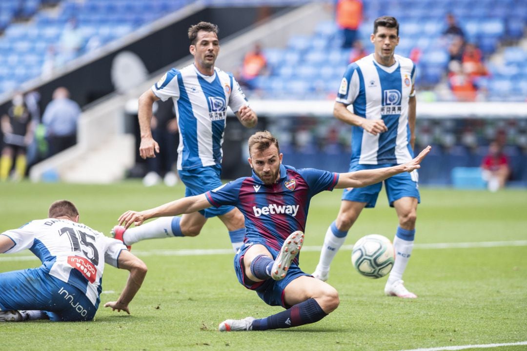 SPAIN, BARCELONA, RCD Stadium on 20 june 2020; 21 Borja Mayoral of Levante during la Liga match round 30 against RCD Espanyol 