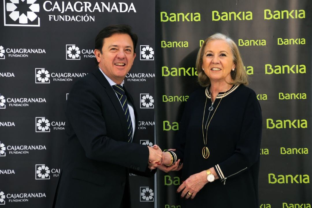 El acuerdo ha sido suscrito por el director corporativo de la Territorial de Bankia en Andalucía, Joaquín Holgado, y la presidenta de CajaGranada Fundación, María Elena Martín-Vivaldi