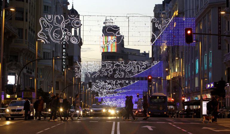 Tráfico en la Gran Vía de Madrid, el pasado 2 de diciembre.