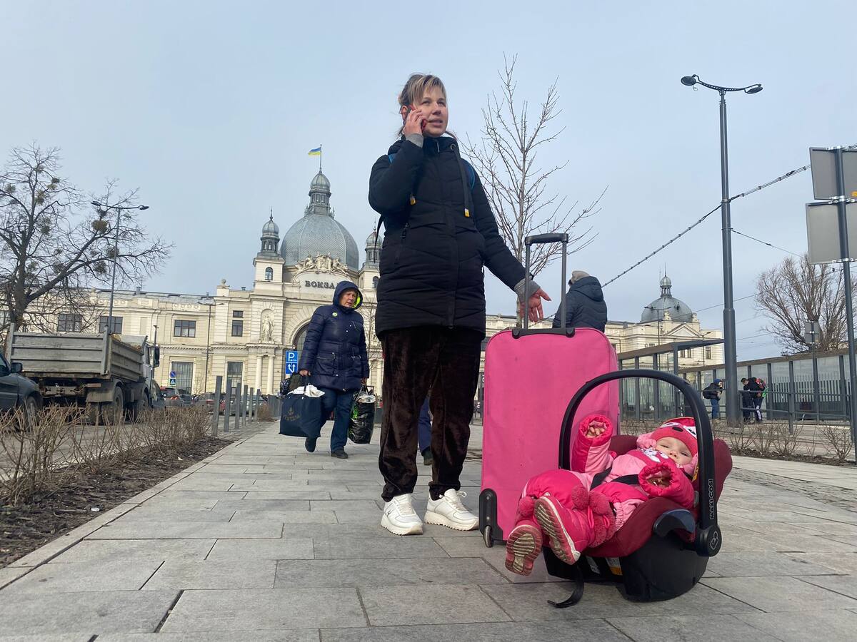 El primer viaje de la pequeña Sofía: una huida de Ucrania desde Lviv