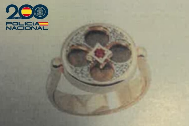 Una de las joyas que le sustrajeron los timadores a la vecina de Miranda de Ebro