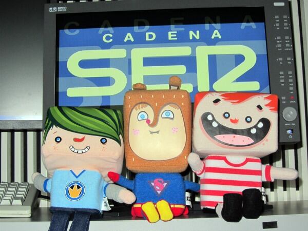 Recuerdo de la visita de Minijuegos.com al programa