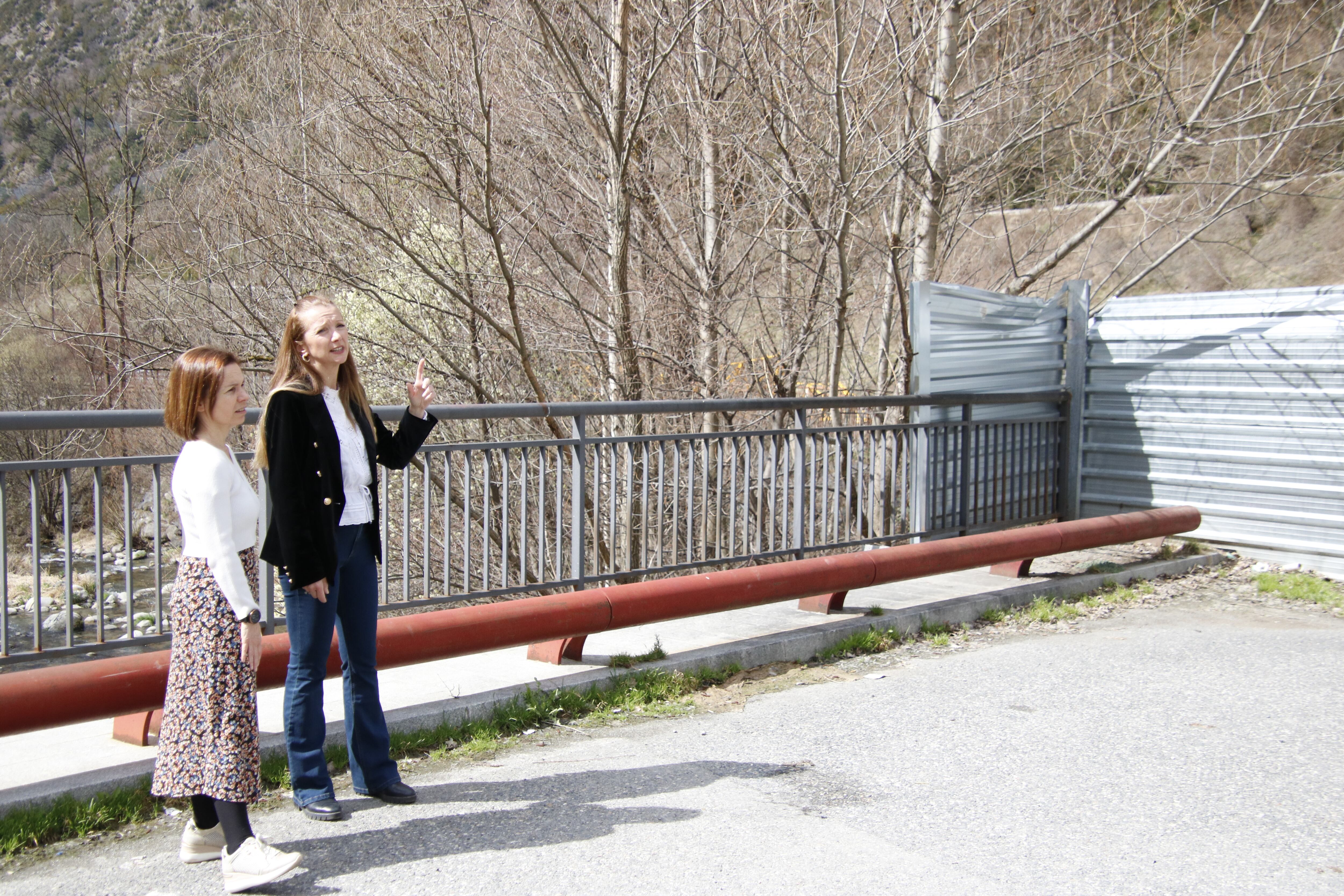 Les candidates del PS i Agrupament Encampadà, Susagna Venable i Marta Pujol