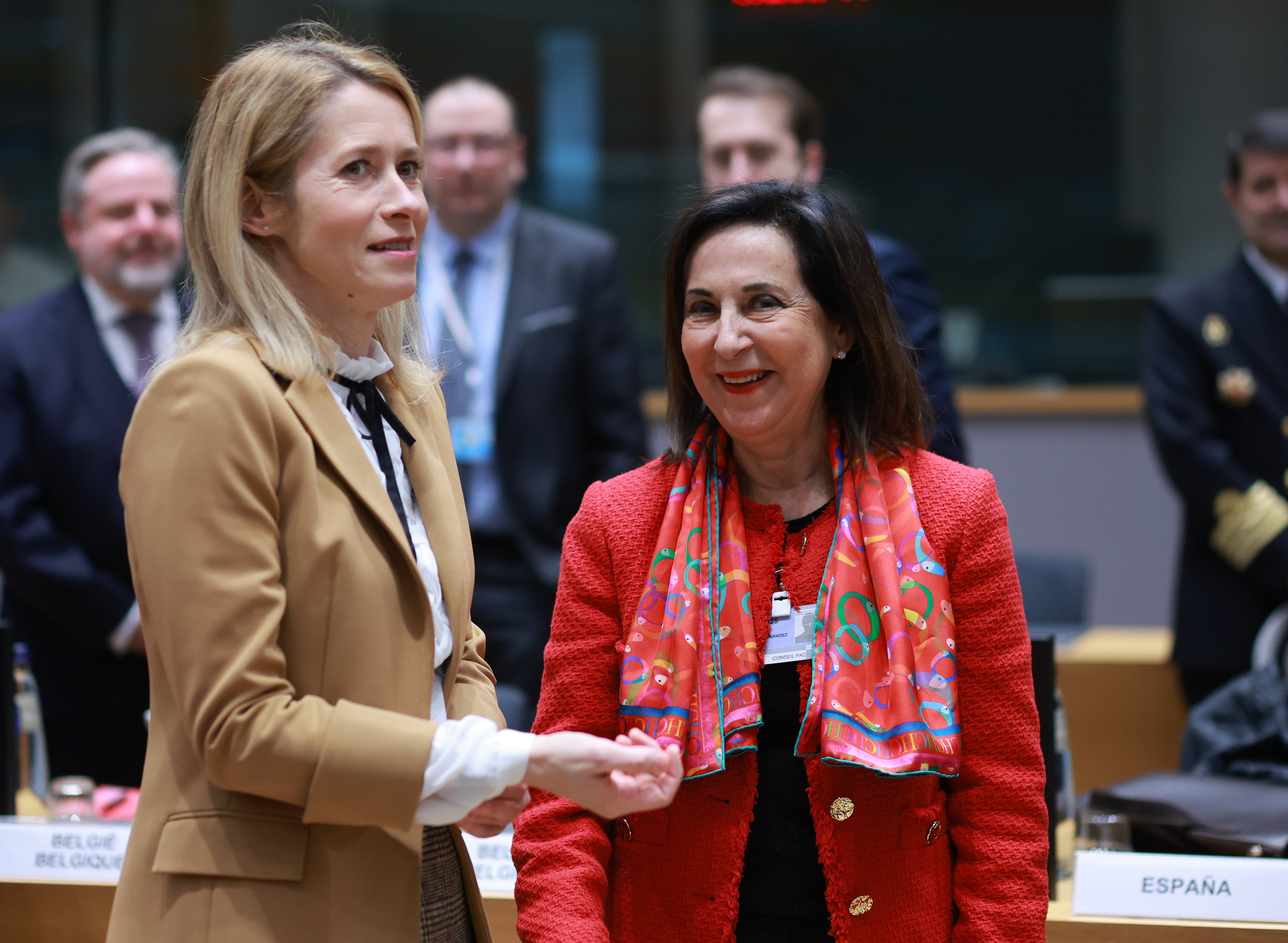 La alta representante de la Unión para Asuntos Exteriores, Kaja Kallas, y la ministra de Defensa de España, Margarita Robles