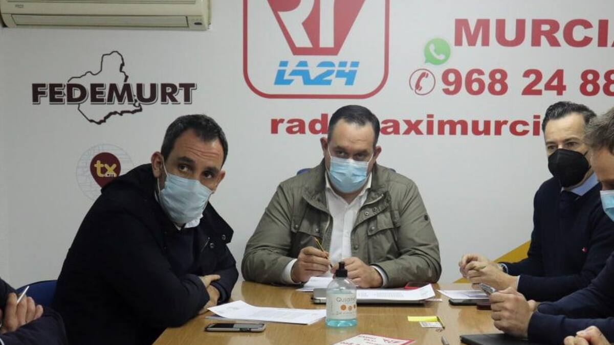 Los taxistas del municipio de Murcia quieren revisar las tarifas, que no se han movido desde 2014