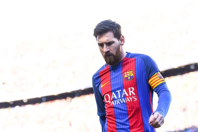 Lionel Messi of FC Barcelona looks on during the La Liga match between FC Barcelona and UD Las Palmas at Camp Nou stadium on January 14, 2017 in Barcelona, Spain.  