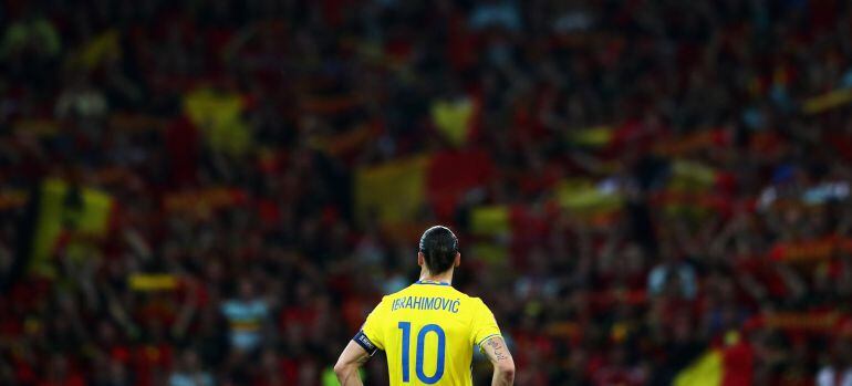 Zlatan Ibrahimovic dice adiós a la Eurocopa tras la derrota de Suecia ante Bélgica.