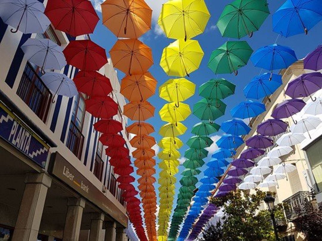 Paraguas para apoyar al colectivo LGTBI 