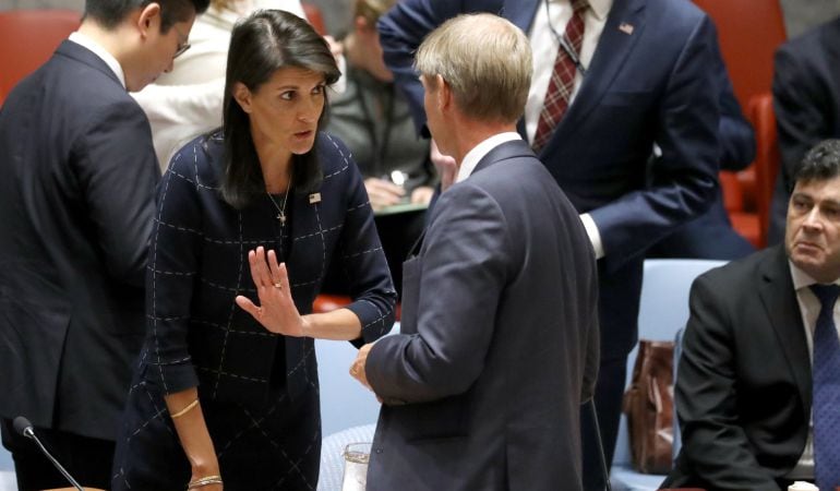 La embajadora estadounidense ante la ONU, Nikki Haley, habla durante el Consejo de Seguridad de las Naciones Unidas tras la votación para la resolución de las sanciones contra Corea del Norte.