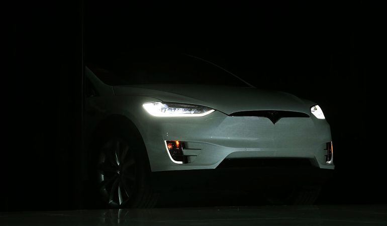 El Tesla X es uno de los vehículos afectados.