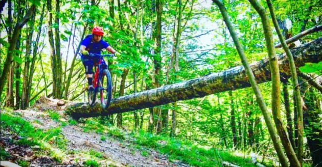 Juansi Vivo, en bicicleta de montaña