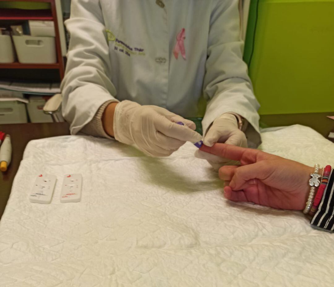 Test de cribado do Covid-19 nunha farmacia