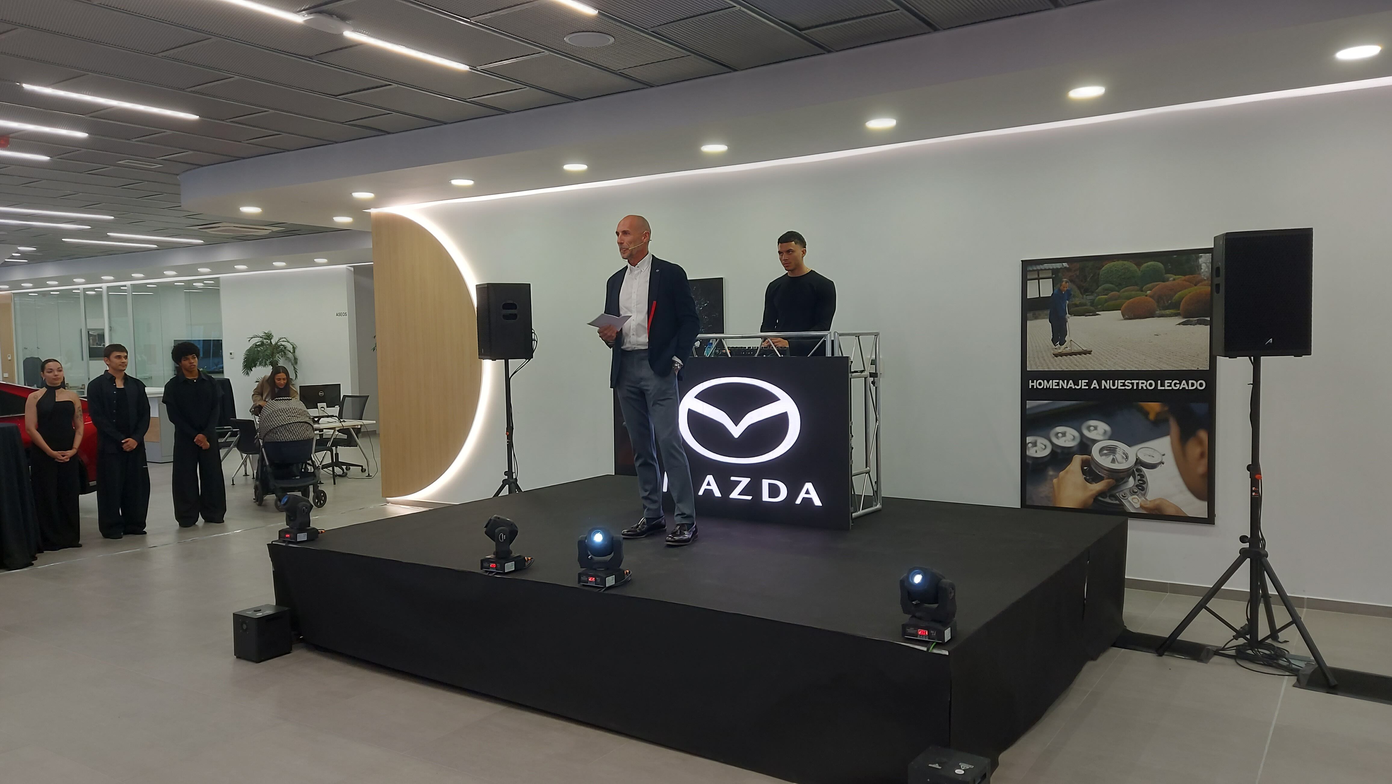 Héctor Igelmo, CEO y propietario de Mazda Kuroba Motor
