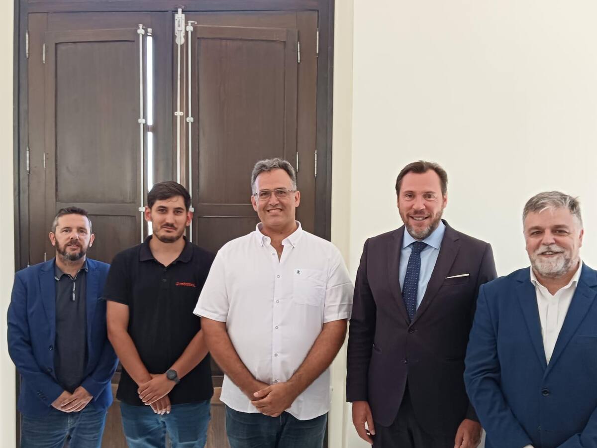 El Ayuntamiento respalda la nueva autopista marítimo-ferroviaria del Puerto de Valencia en la que participa una empresa de Villena