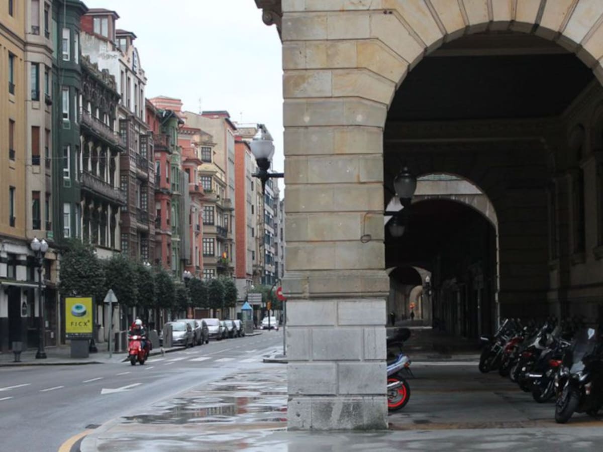 Detenido por propinar un botellazo a un joven y causarle una herida en la cara