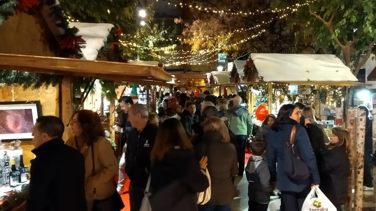 Entrevista a Natalia Enguix, aplazada la inauguración del Mercado de Navidad de Ontinyent