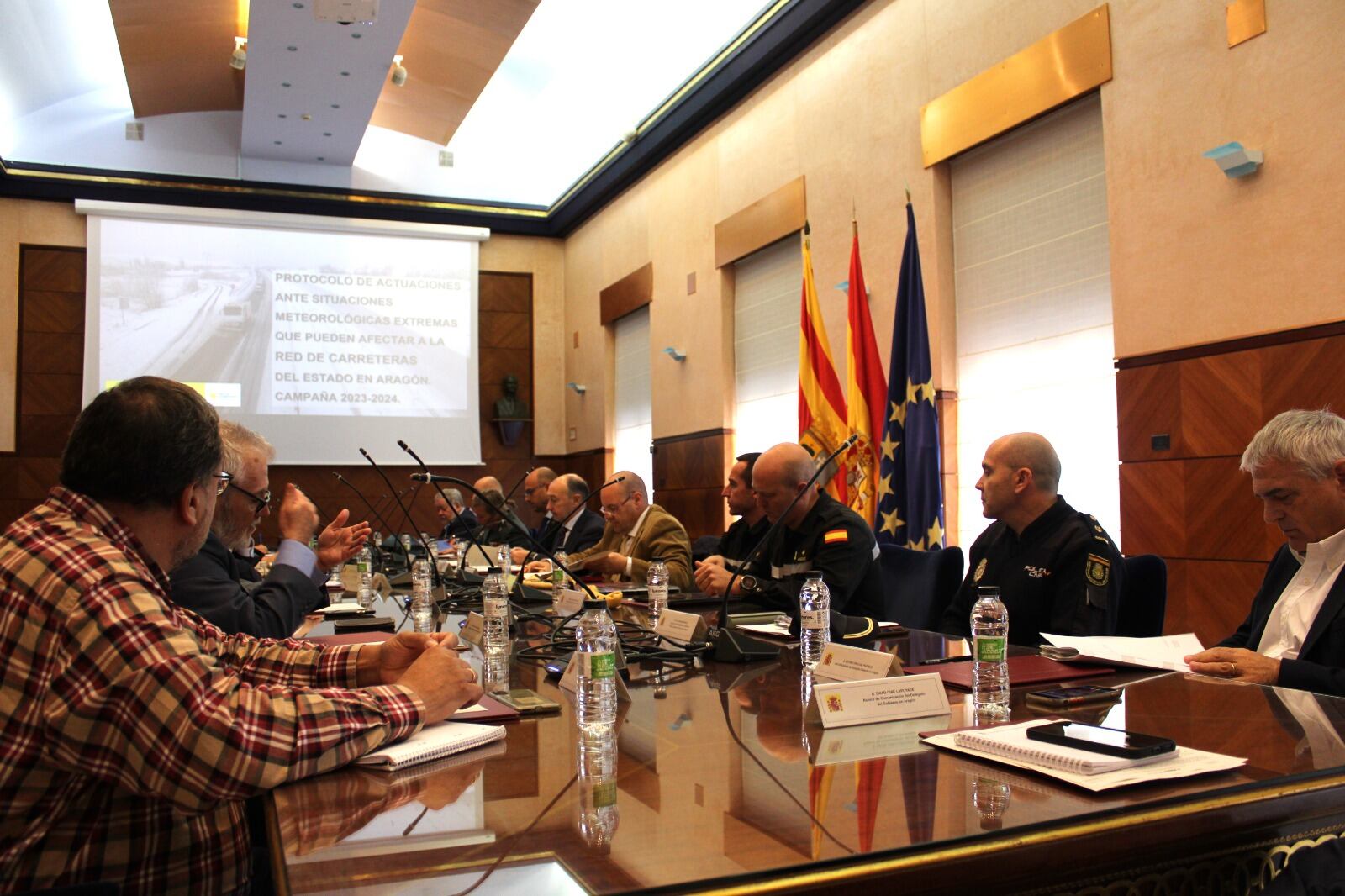 La operación de vialidad invernal cuenta con 1.299.000 litros disponibles de salmuera y 22.170 toneladas de sal para asegurar el mínimo número de tramos con restricciones al tráfico