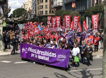 Una pancarta por la Igualdad presidió la manifestación