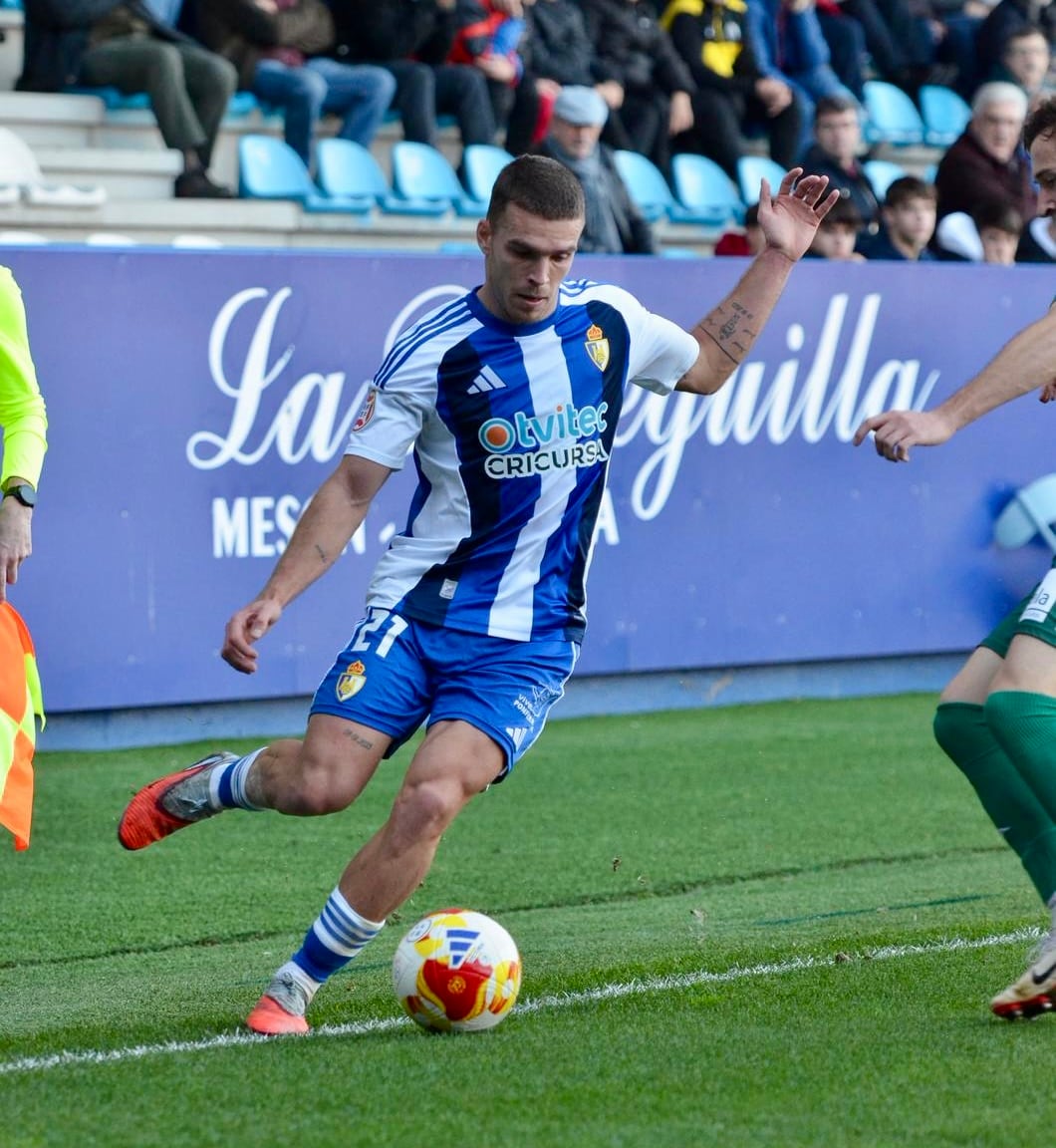 El lateral ha sido un titular fijo en la primera parte de la competición