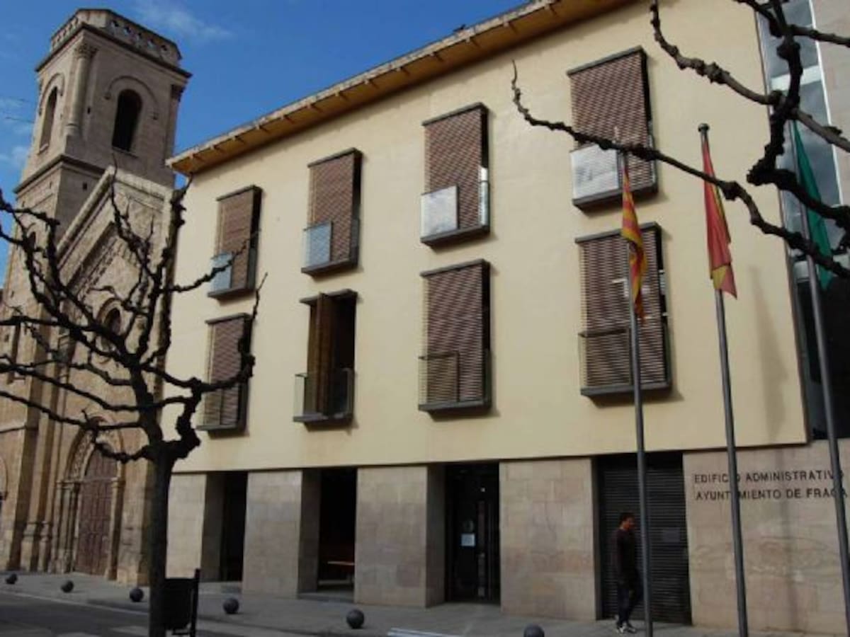 El PSOE Fraga cuestiona la subida de sueldo selectiva a la plantilla del Ayuntamiento por parte del equipo de gobierno