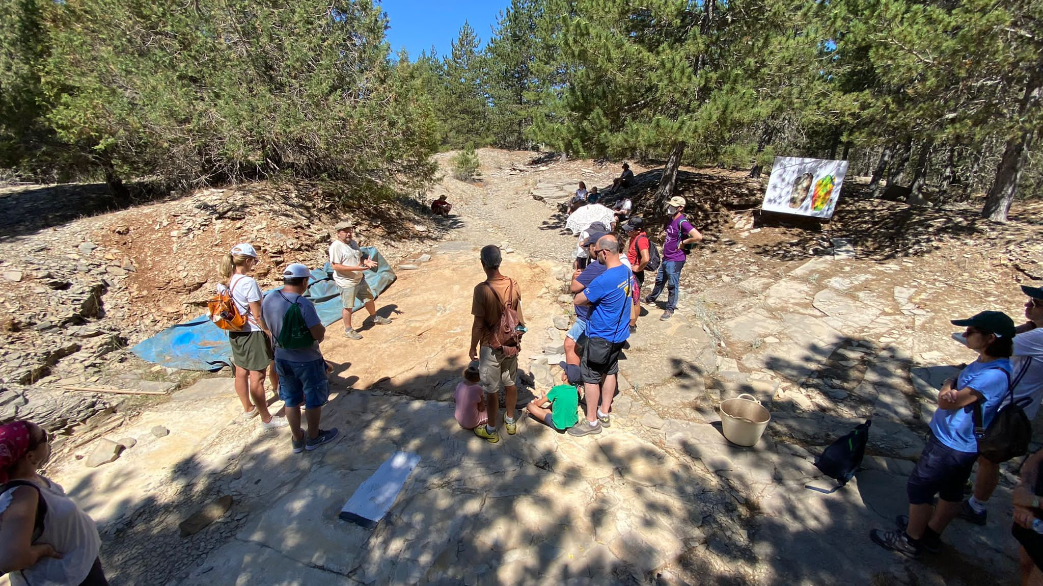 Visita al yacimiento paleontológico de Las Hoyas en la Serranía de Cuenca.