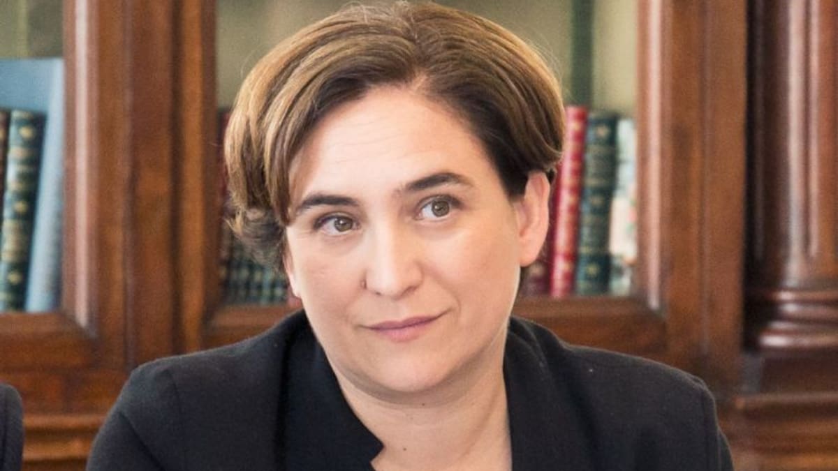 Colau amenaza con sancionar a Endesa y Gas Natural