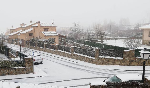 Estado de las calles de Trescasas (Segovia) a primera hora de la tarde de hoy