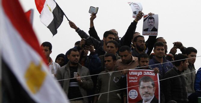 Diferentes manifestaciones inundas las calles de Egipto en la jornada previas a la consulta constitucional.