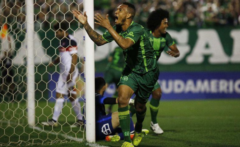 El jugador de Chapecoense Thiego, en un partido de la Copa Sudamericana.