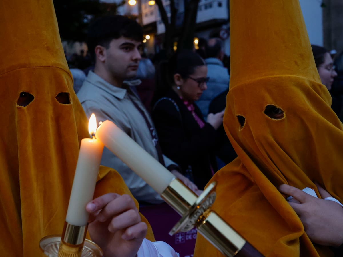 La procesión de Cristo Rey y la Virgen de la Amargura recorre Ferrol, con hoteles y hostelería en máximos