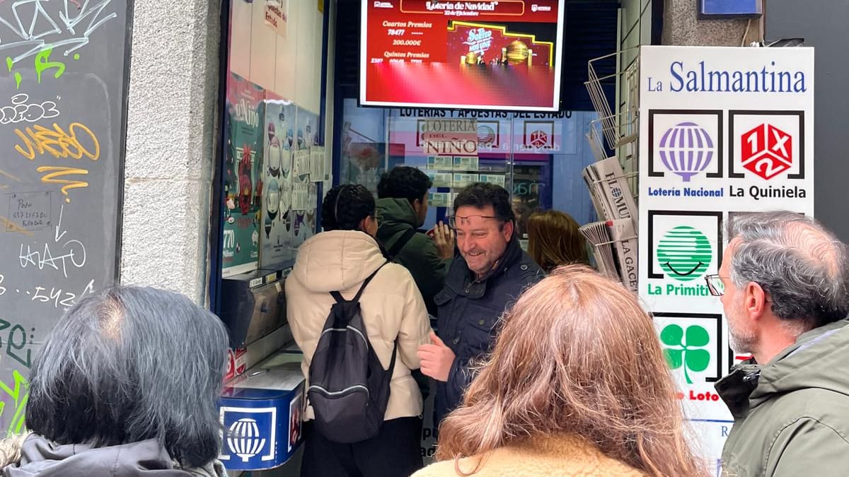 La Lotería de Navidad 2025 se acuerda poco de Salamanca: el tercer premio reparte 200.000 euros en cuatro décimos, caen varios quintos y el segundo premio se lo quedan trabajadoras de la cadena Bimba y Lola