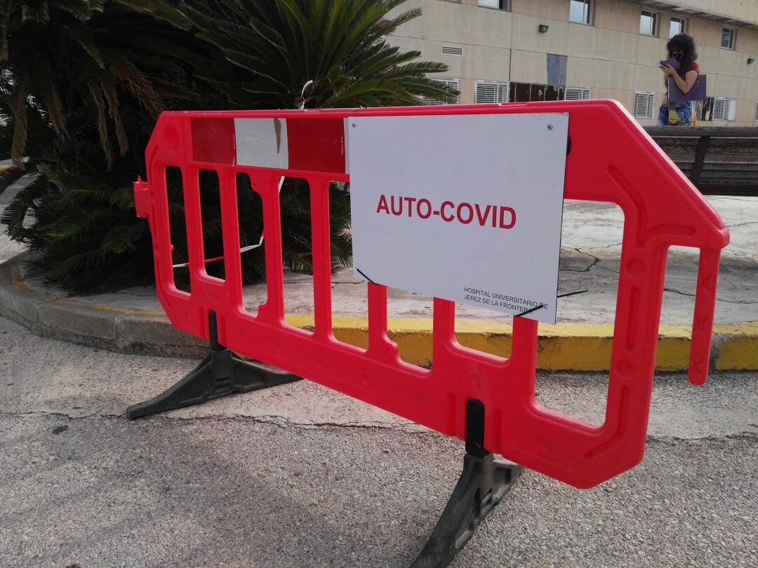 Punto de auto-Covid en el Hospital de Jerez