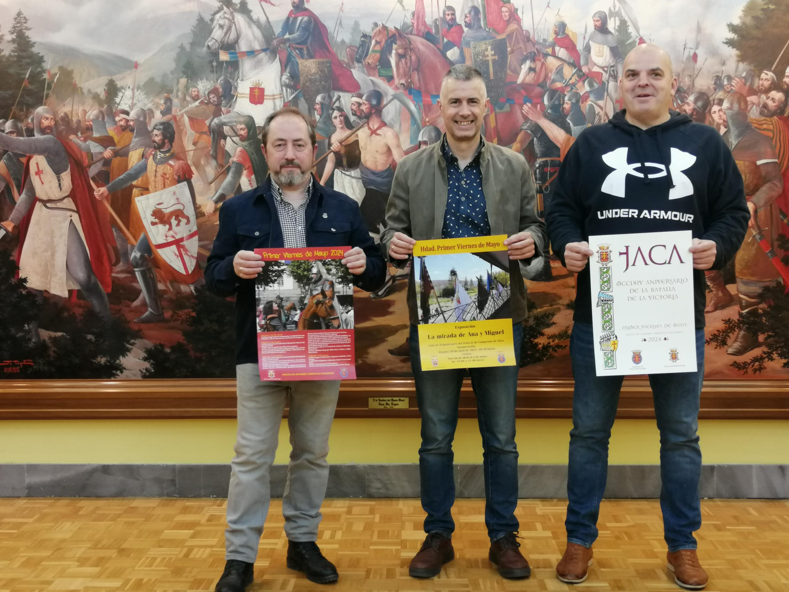 El presidente de la Hermandad presentaba los actos junto al alcalde de Jaca y el concejal delegado del Primer Viernes Mayo