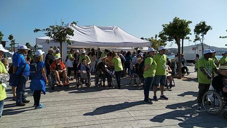Un grupo de voluntarios les ha acompañado en todo momento