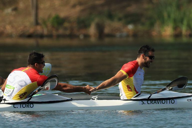 Toro y Craviotto se saludan