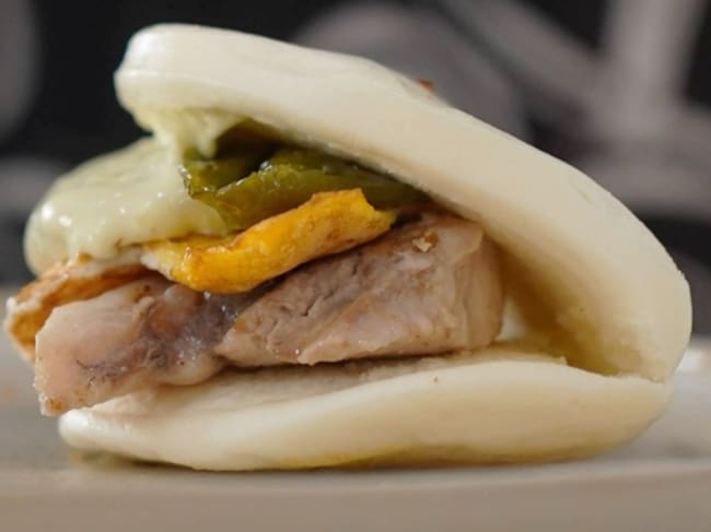 Pan bao de atún en Bar Pepe Troya