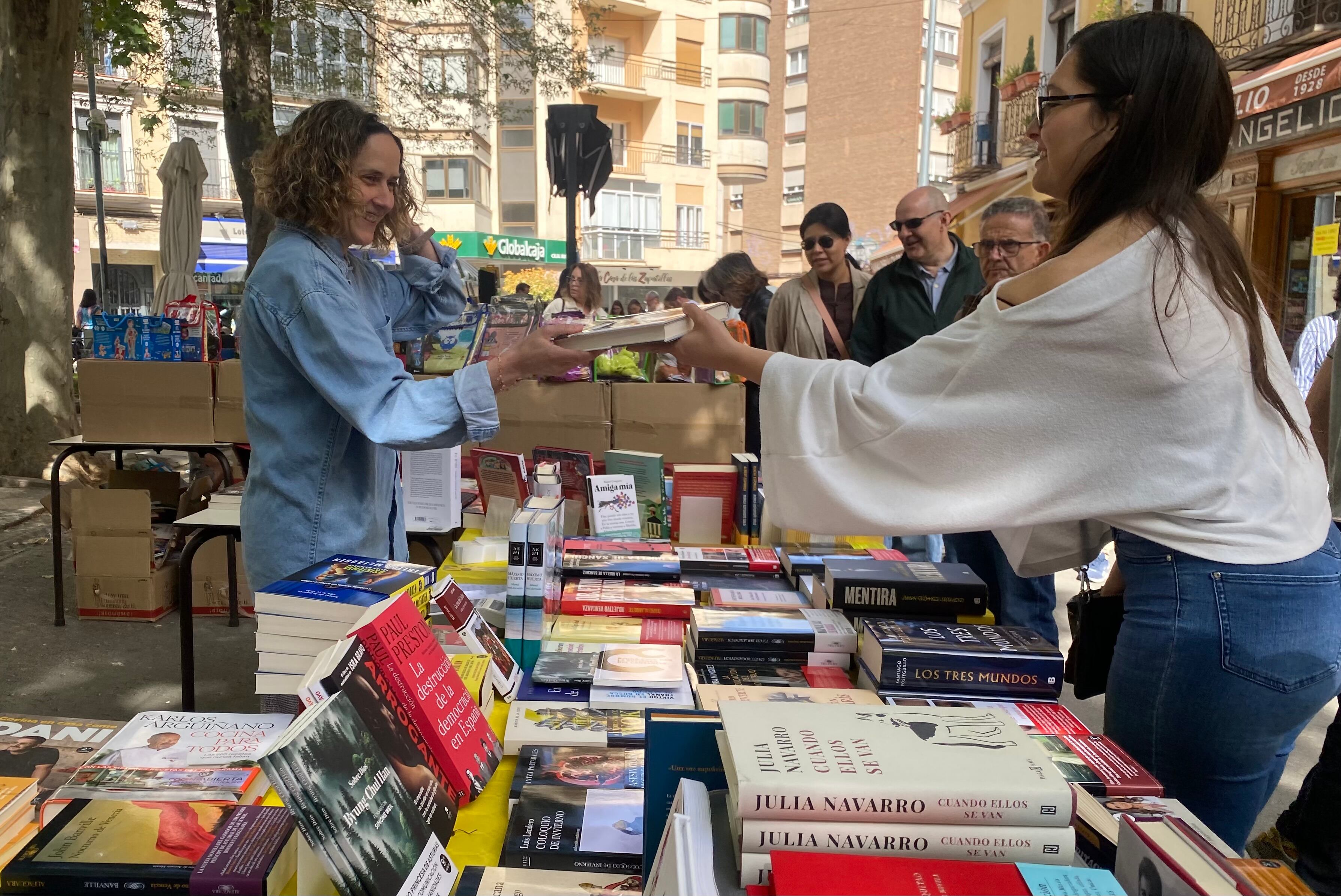 El Día del Libro se celebra en Cuenca en la plaza de la Hispanidad.