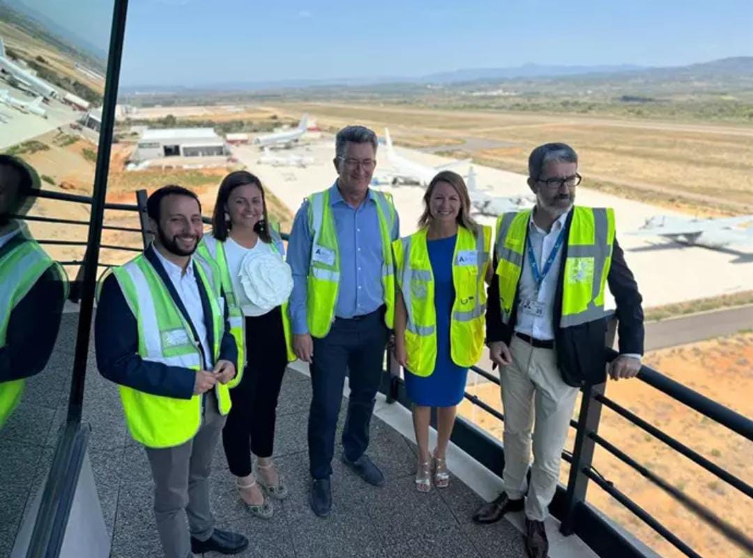 Aerocas y Castelló reforzarán la promoción de la ciudad y mejorarán el transporte público entre ésta y el aeropuerto