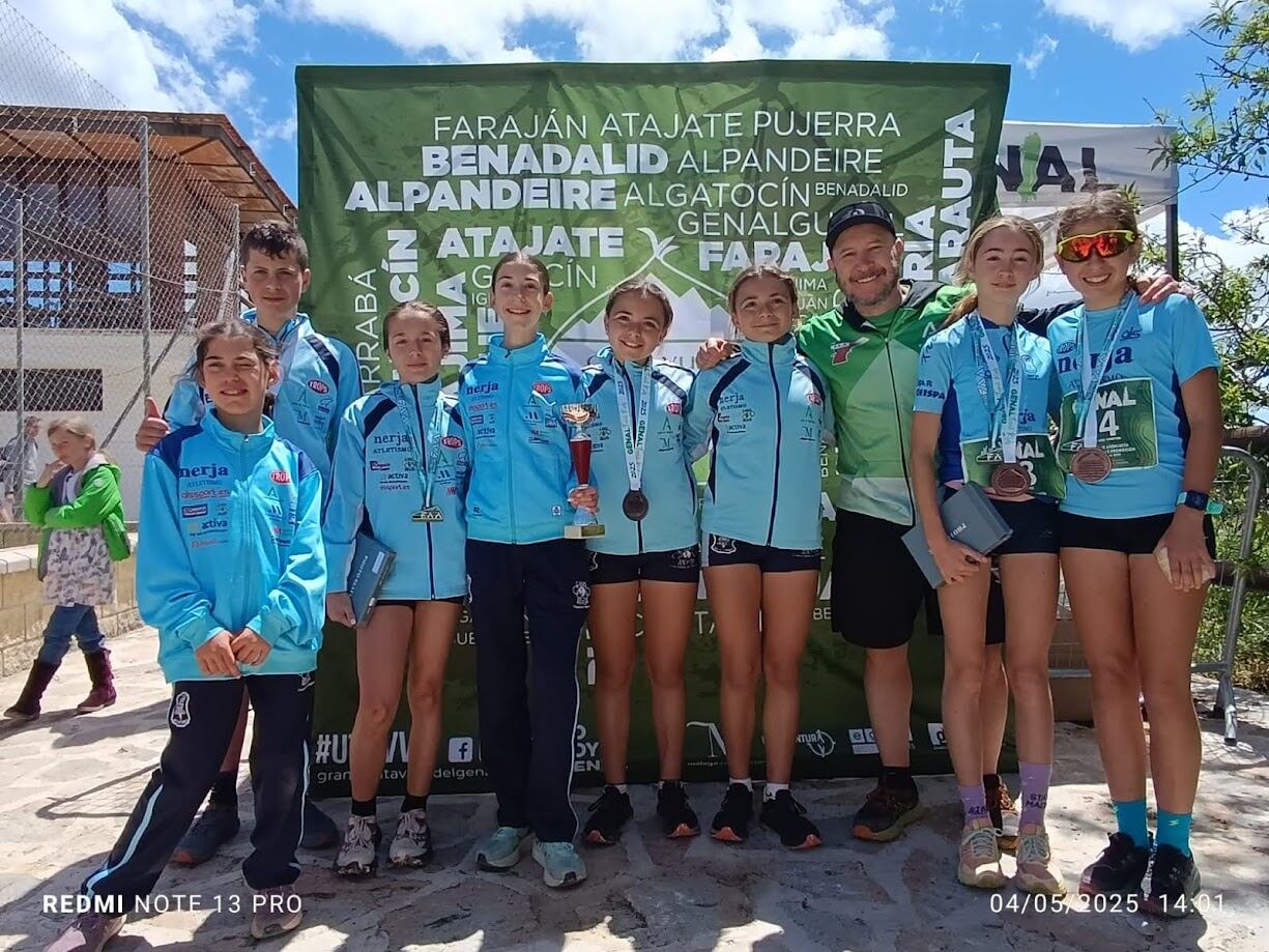 Los atletas del Trops-Cueva de Nerja, que triunfaron en el Campeonato de Andalucía de trail para menores