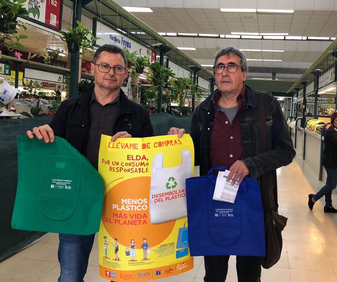 Esta iniciativa llega con motivo de la entrada en vigor de la normativa estatal que prohíbe la entrega gratuita de bolsas de plástico.