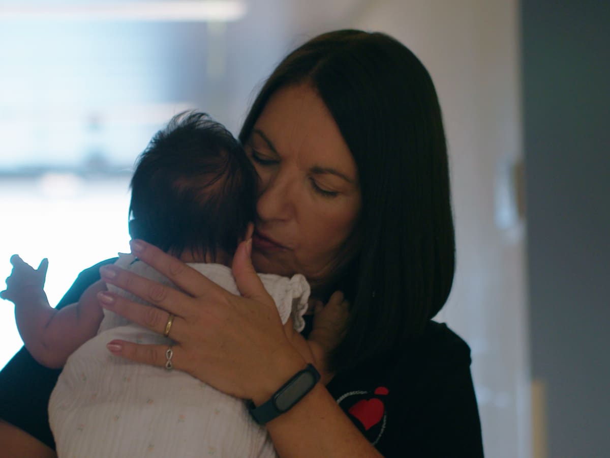 "Mamás en Acción" llega a Pamplona para acompañar a niños hospitalizados que pasan su ingreso solos