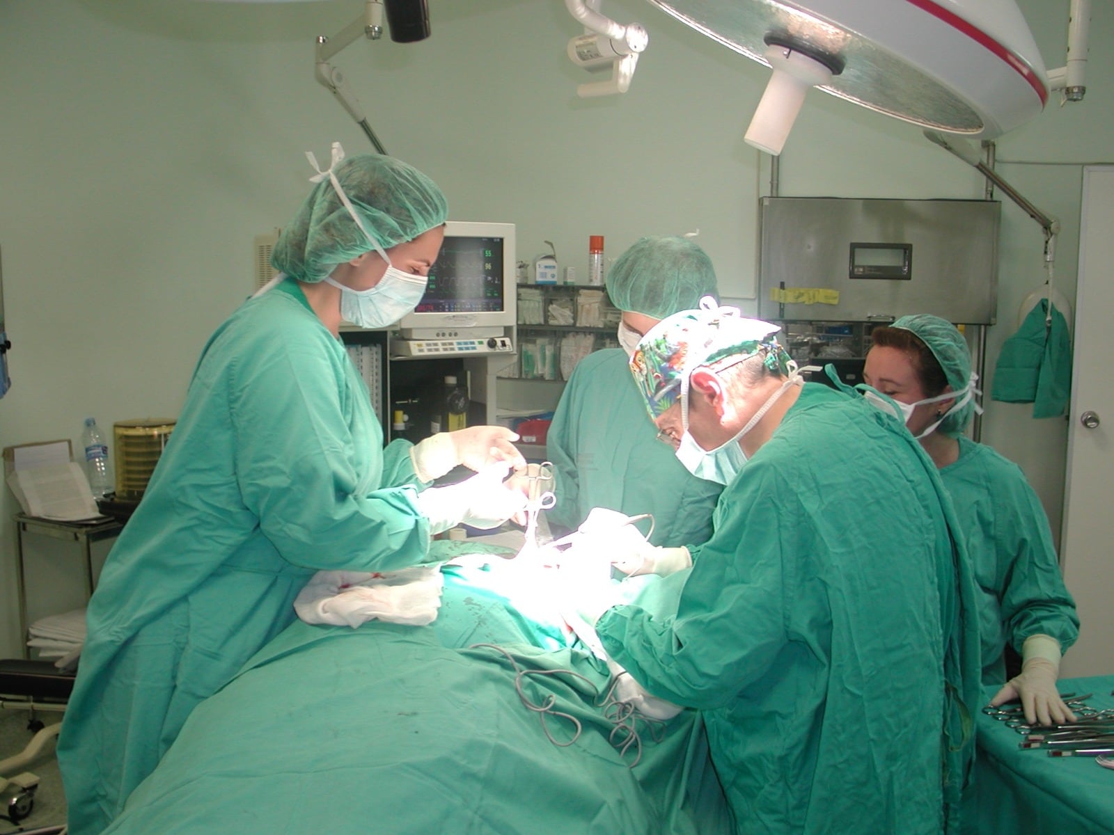 Imagen de una operación quirúrgica en un hospital público de la Comunitat.