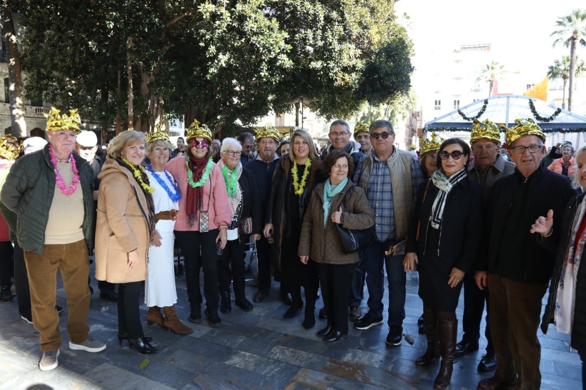 Más de 300 mayores celebran el Fin de Año en Cartagena